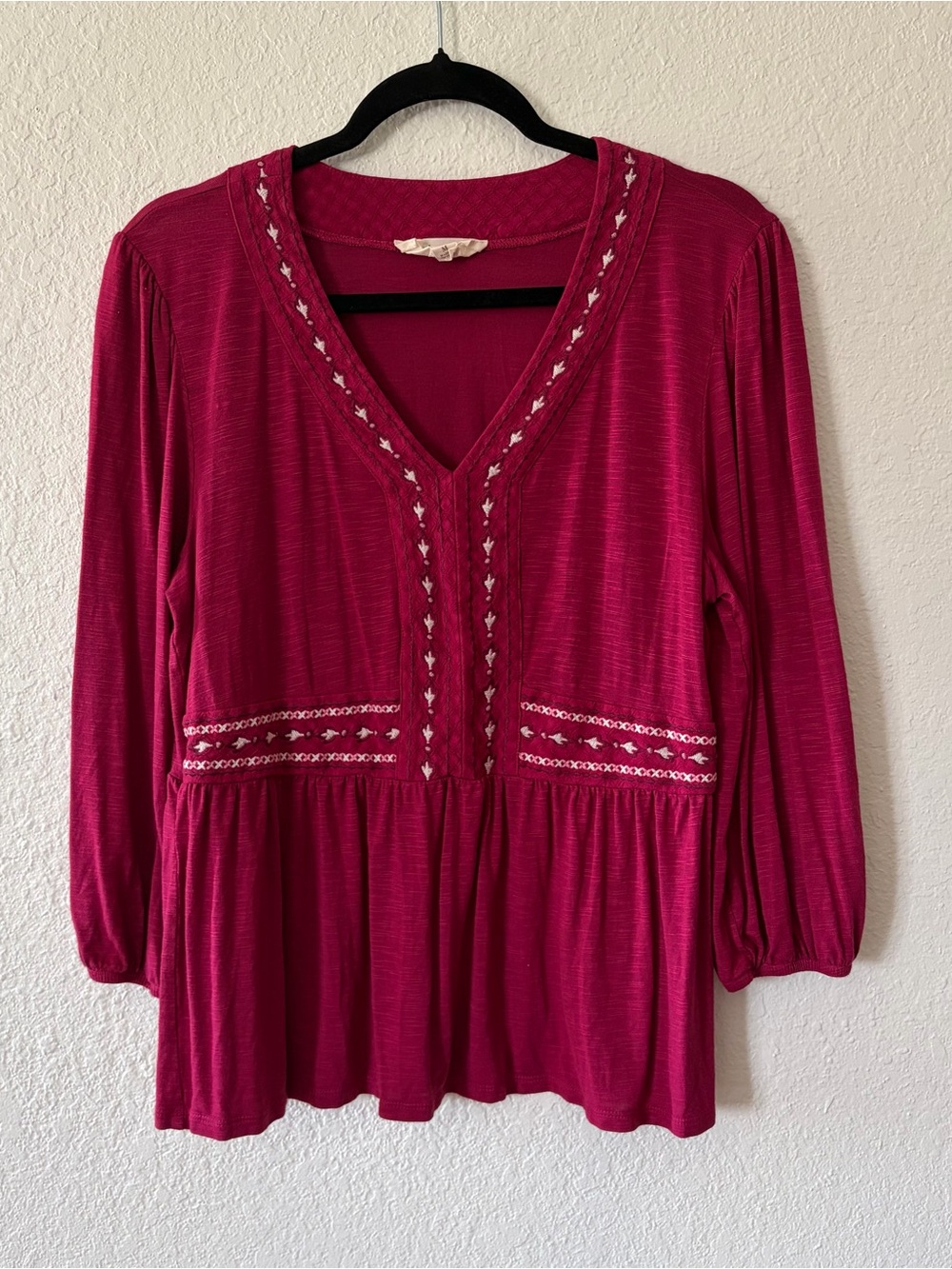 Nurture by Westbound Women’s V-Neck Embroidered Peasant Top - Raspberry size M